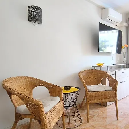 Apartamento Atlantico - Pool, Ac, Parking, Close To The And Center