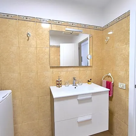 Apartamento Atlantico - Pool, Ac, Parking, Close To The And Center