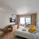 Atlantico - Pool, Ac, Parking, Close To The And Center 아파트 *